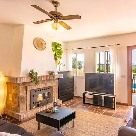 Private Family With Pool And Kids Malaga